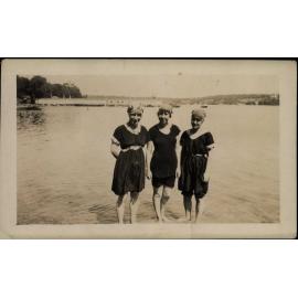 Hilda Kelly and friends at the swimming baths