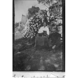 Yewen family at home, Newport