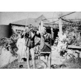 Stanley & Joyce going fishing, Newport