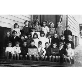 Freshwater Public School Class 1B pupils