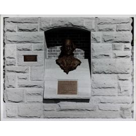 Governor Phillip memorial statue at Governor Phillip Lookout, Beacon Hill