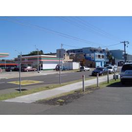 Looking north along Ocean Street Narrabeen towards Beach Bodies Fitness Club
