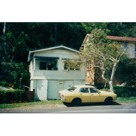Dwelling in Palm Beach and car parked outside