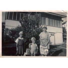 Usher children outside their home, Mona Vale