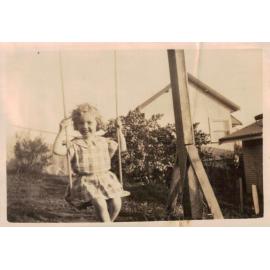 Melissa Usher, Mona Vale