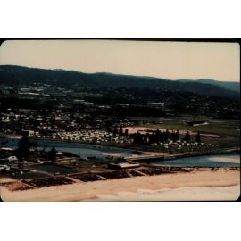Entrance to Narrabeen Lagoon and Lakeside Caravan Park