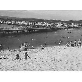 Bridge over mouth of Narrabeen Lakes