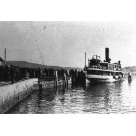 Quarantine Station to Sydney passenger ferry