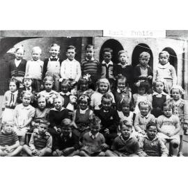 Manly Public School pupils, Kindergarten class, 1949