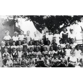 Manly Public School pupils Class 1A, 1950