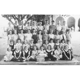 Manly Infants School pupils, Class 2A, 1953