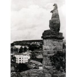 Stone kangaroo in Kangaroo Park, Kangaroo Street, Manly, 1955