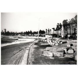 Reconstruction of sea-wall at North Steyne, 1960