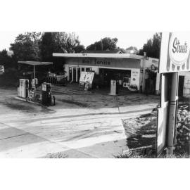 Mobil Petrol Station, Warringah Road,  Forestville