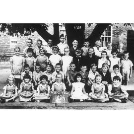 Manly Infants School pupils, Class 2C, 1962
