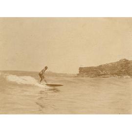 Man surfing, Freshwater Beach