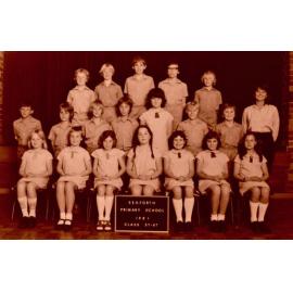 Seaforth Public School pupils, class 5T-6T, 1981