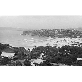 Freshwater Beach and headlands at Queenscliff and Harbord