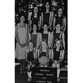 Seaforth Public School pupils, "B" Netball Team, 1977