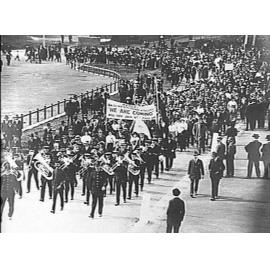 Procession for Gallipoli recruits in Manly, 1915