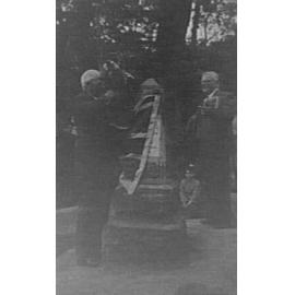 Unveiling of Collins Flat monument, Manly 1933