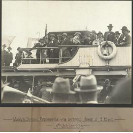 Manlys Olympic representatives, arriving home, 1924