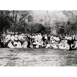 Picnic day at Brookvale, c 1900