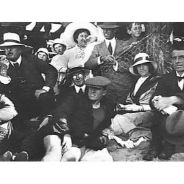 Crowd of people sitting on Manly Beach, c1910
