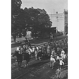 Farewell procession of soldiers in Pittwater Road, Manly
