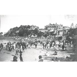 Crowd on Manly Beach