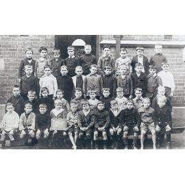 Manly Public School pupils, 2nd Grade, c 1901