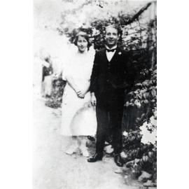 Dorothy and Robert Brown, early 1920s