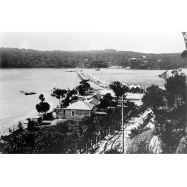 Old Spit Road, leading down to The Spit