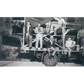 Members of Manly 16' Skiff Club at Peat's Ferry