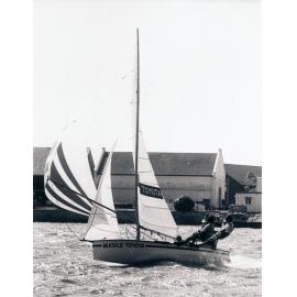 Manly 16ft Skiff "Buckle Toyota" on Sydney Harbour