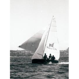 Manly 16ft Skiff "Manta" on Sydney Harbour