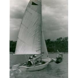 Sailing Lessons on Narrabeen Lagoon