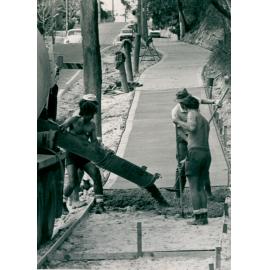 Construction of the cycleway at Frenchs Forest