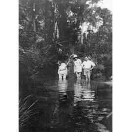 Members of Osborne Family, Deep Creek, Narrabeen