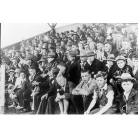 Football match, Brookvale Oval