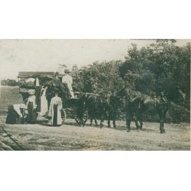 Horsedrawn coach from Manly to Pittwater
