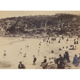Crowds gathered at Fairy Bower Beach, Manly, 1890s