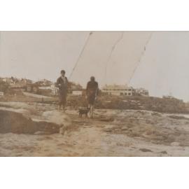 Geoff Wyld and Edward Wyld on Fairlight Beach, c1915