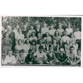 Brookvale Public SchoolBrookvale Public School, 6th Class of 1942