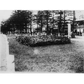 View facing south along North Steyne to the Corso, with central gardens, Manly, c1900s