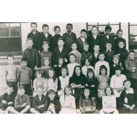 Brookvale Public School, 4th Class circa 1920