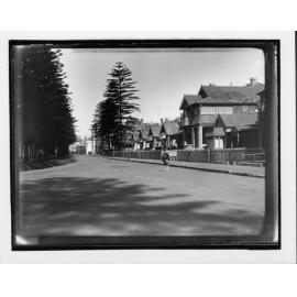 View facing south along North Steyne towards The Corso, Manly, c1920s