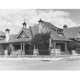 Historic residence Oakdene, at 7 Pine Street, Manly, 1976
