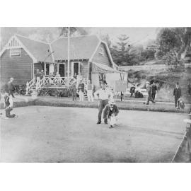Manly Bowling Club, showing clubhouse and male bowlers, c1920s