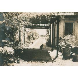 Koala House Carport and Garden